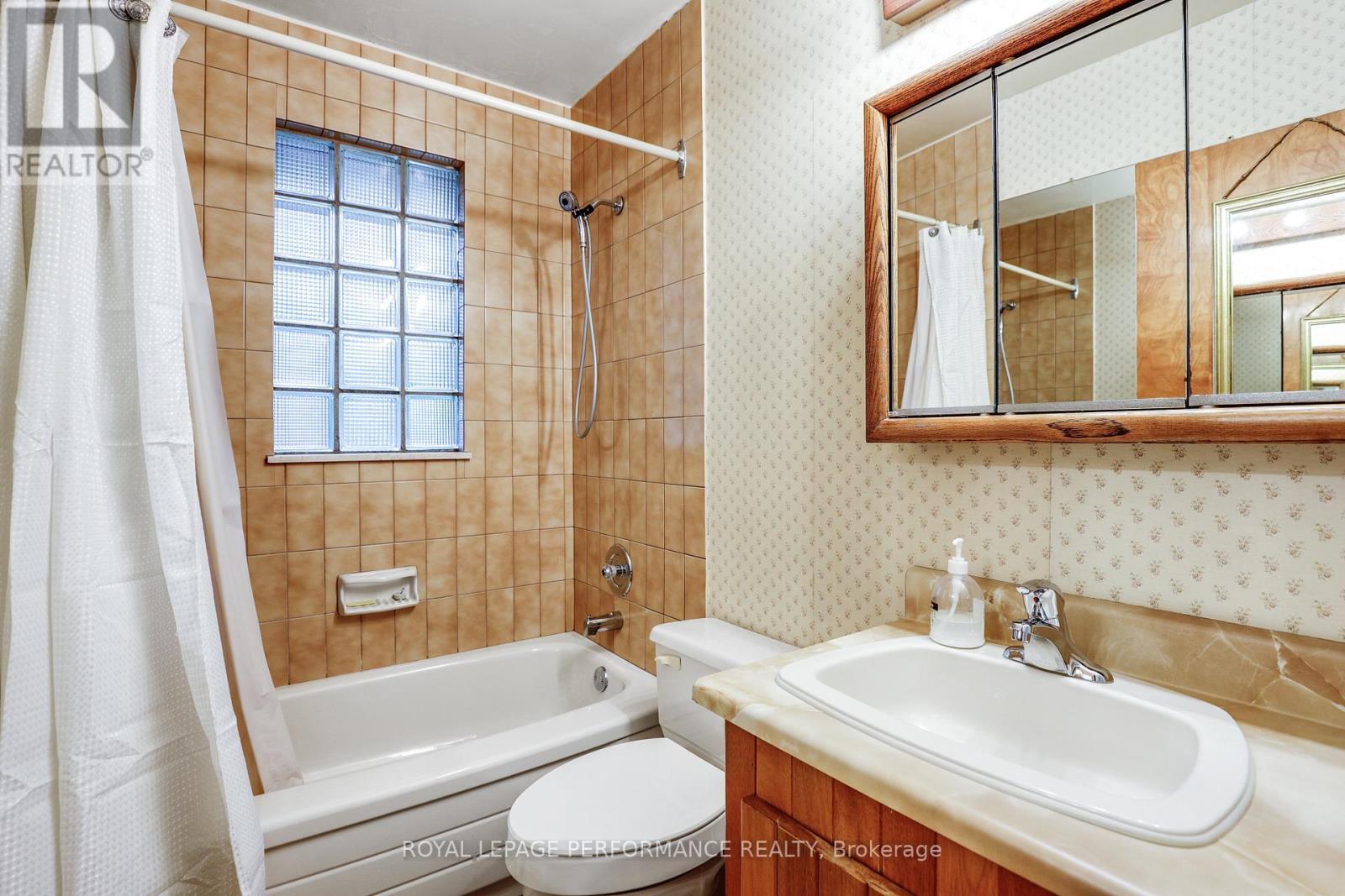 2061 Fairbanks Avenue, Ottawa, ON
