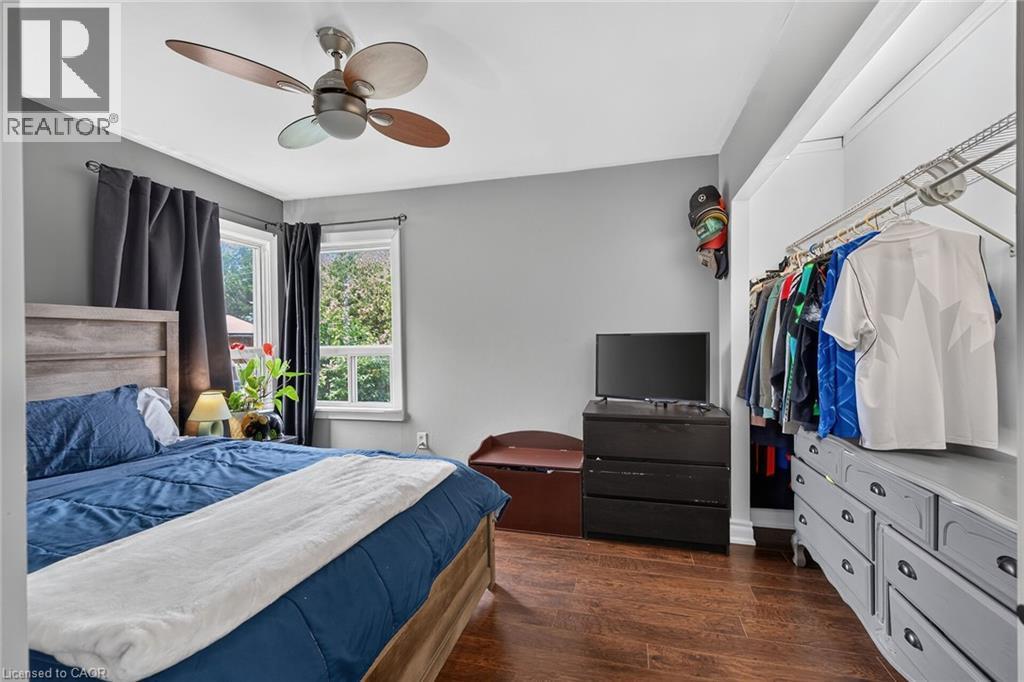 331 Guelph Street, Hamilton, ON - Indoor Photo Showing Bedroom