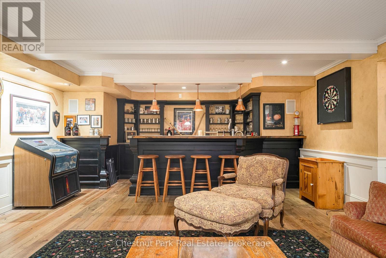 Bar / entertainment room - 3554 Concession 3, Clearview, ON