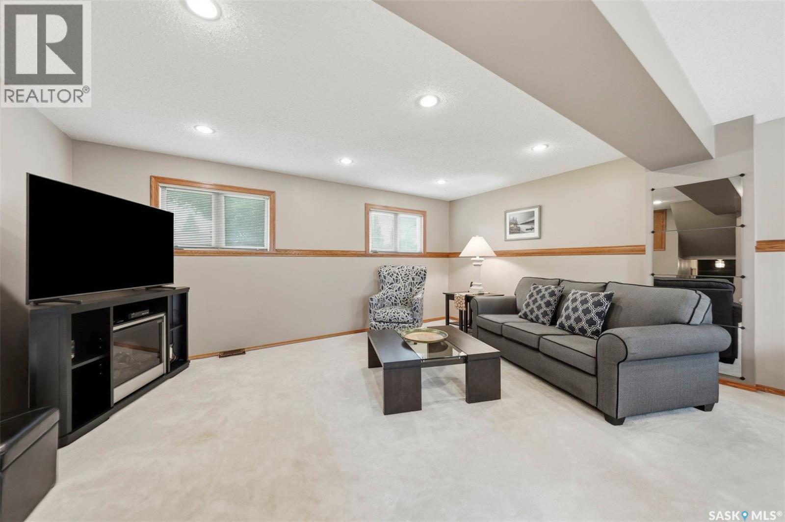 261 Assiniboine Drive, Saskatoon, SK