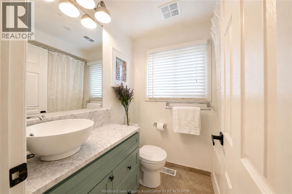 3939 Longfellow, Windsor, ON