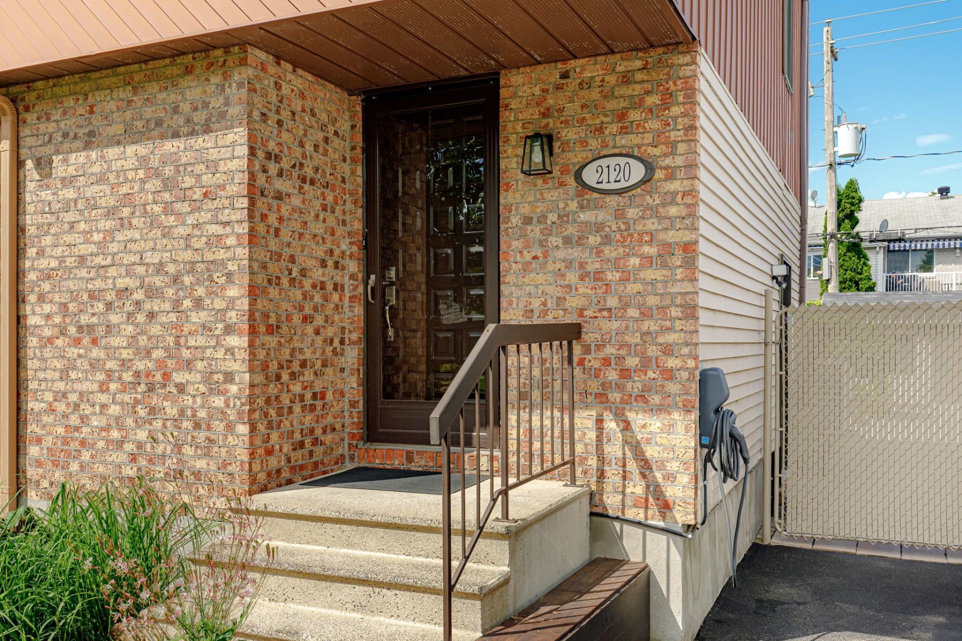 Façade - 2120 Rue De Romagne, Laval (Vimont), QC