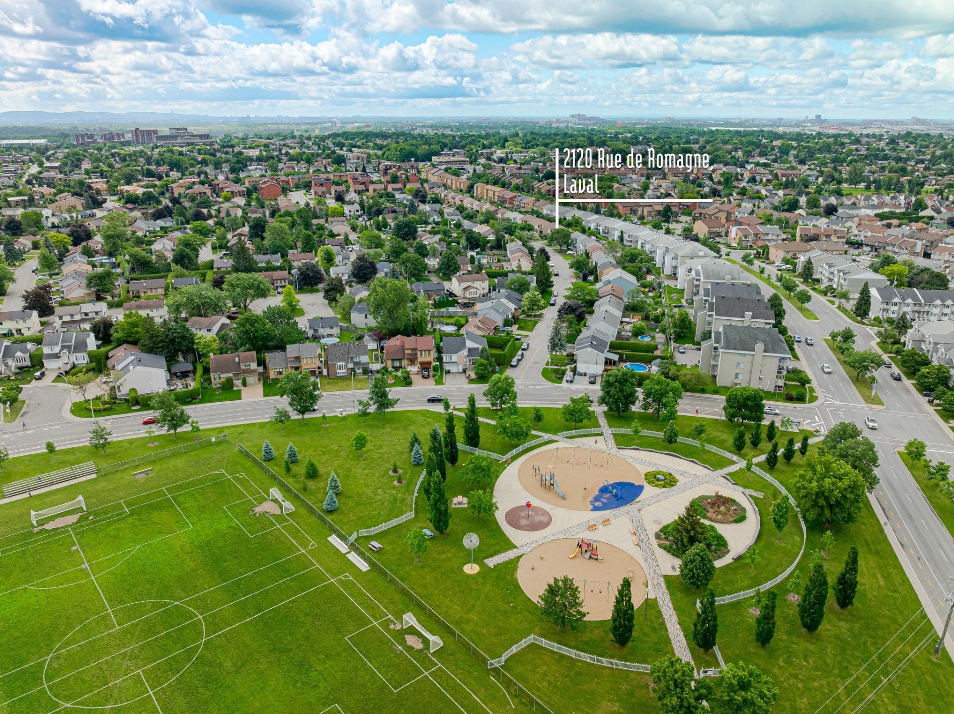 Photo aérienne - 2120 Rue De Romagne, Laval (Vimont), QC