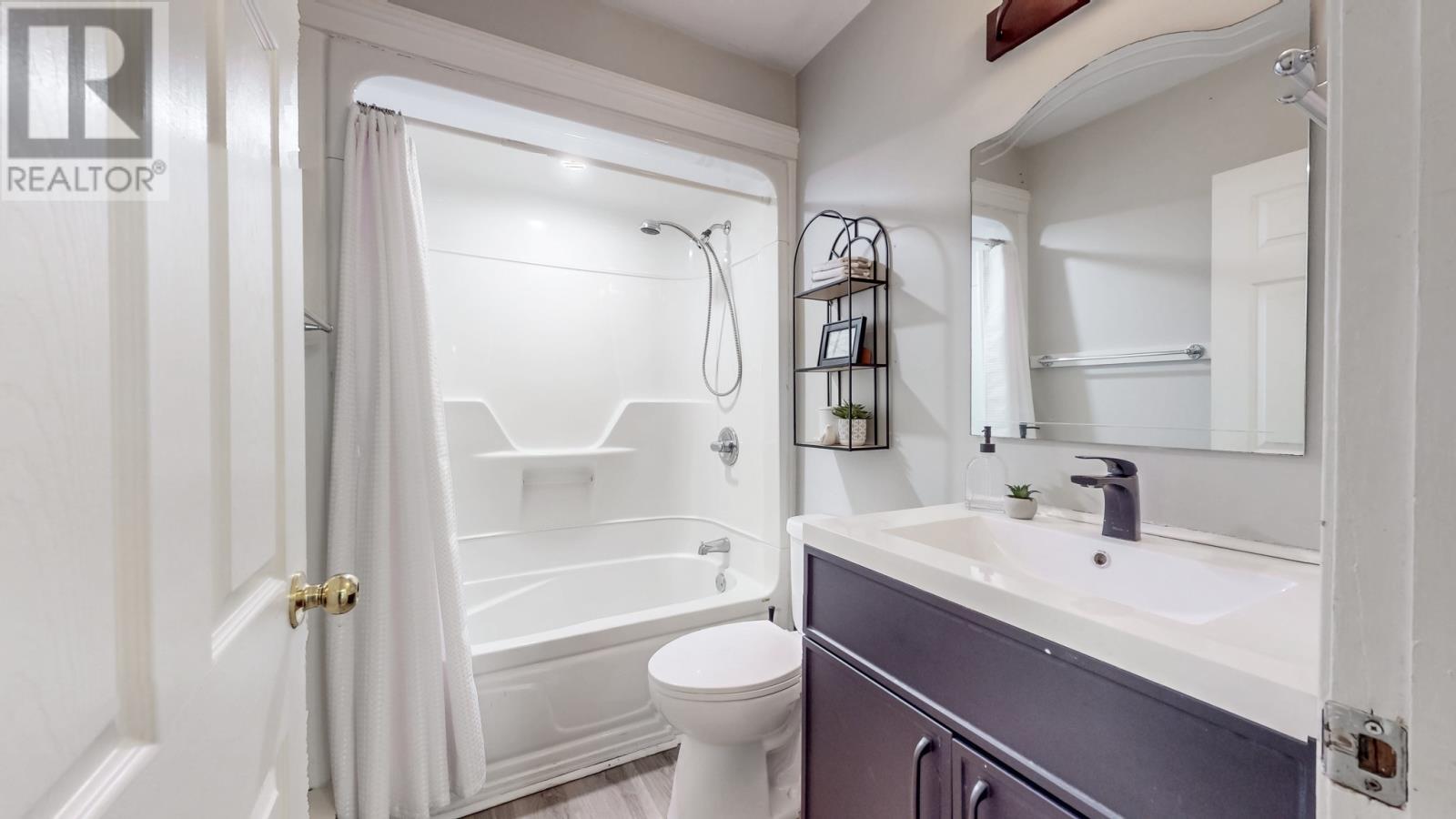 32 Drake Crescent, St. John'S, NL