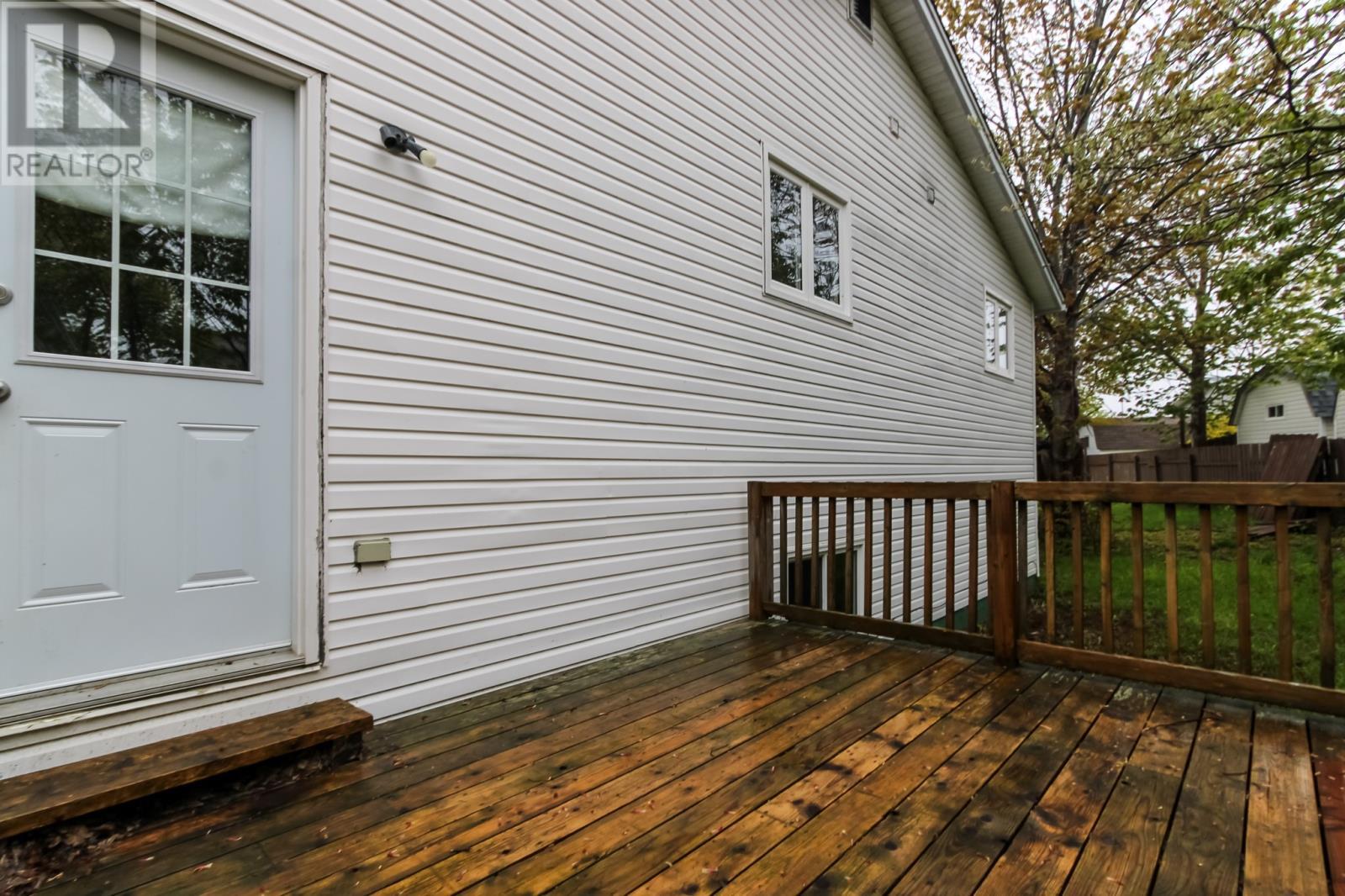 32 Drake Crescent, St. John'S, NL