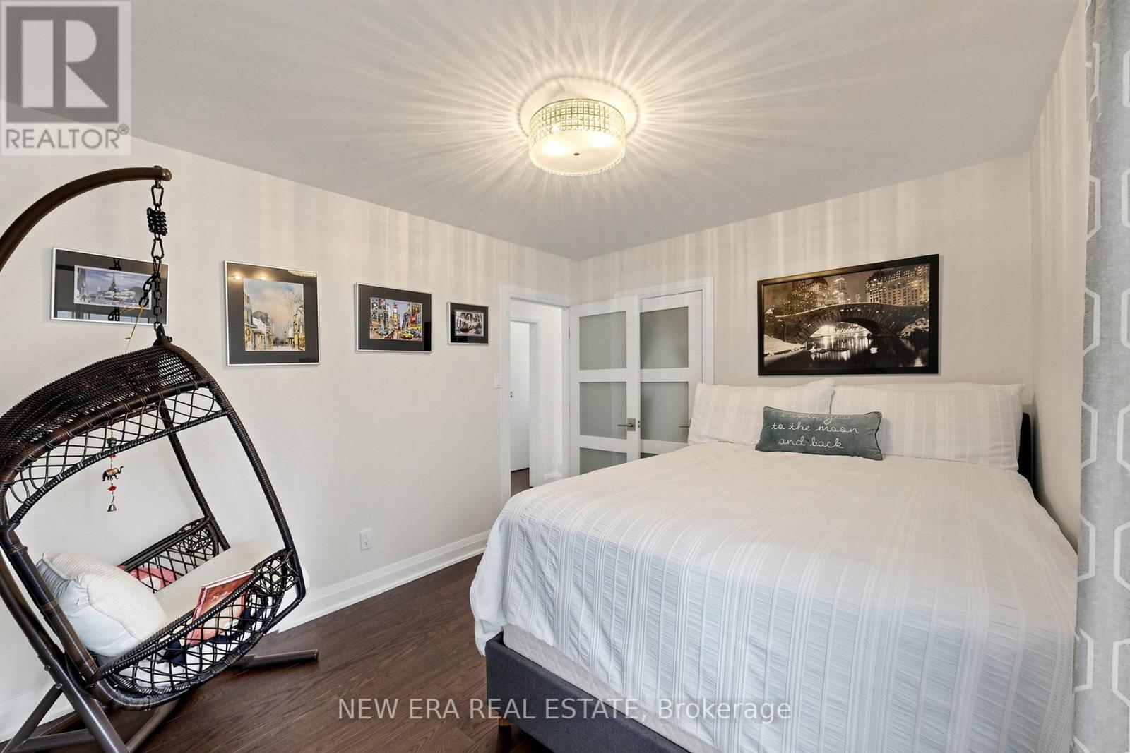 1423 Bunsden Avenue, Mississauga, ON