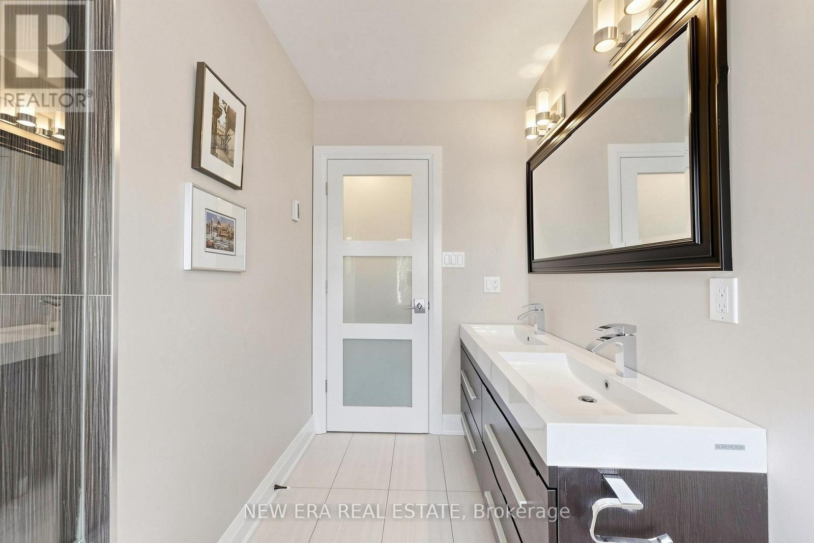 1423 Bunsden Avenue, Mississauga, ON