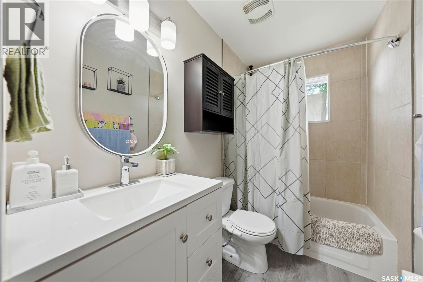 2638 Eastview, Saskatoon, SK