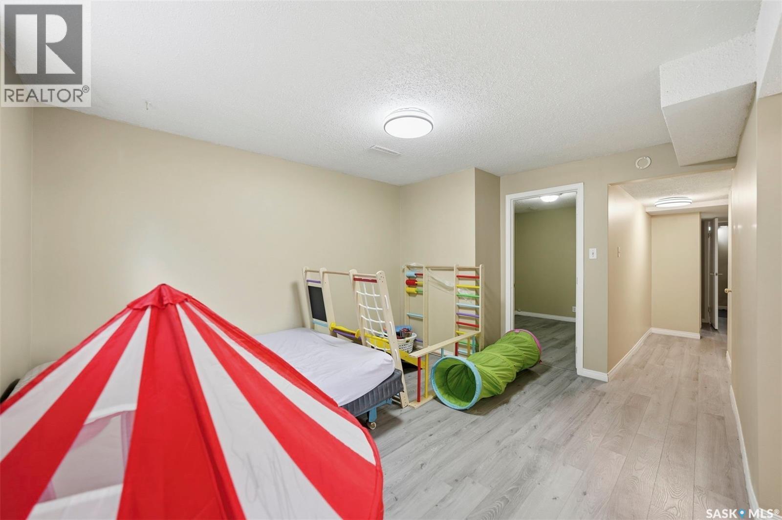 2638 Eastview, Saskatoon, SK