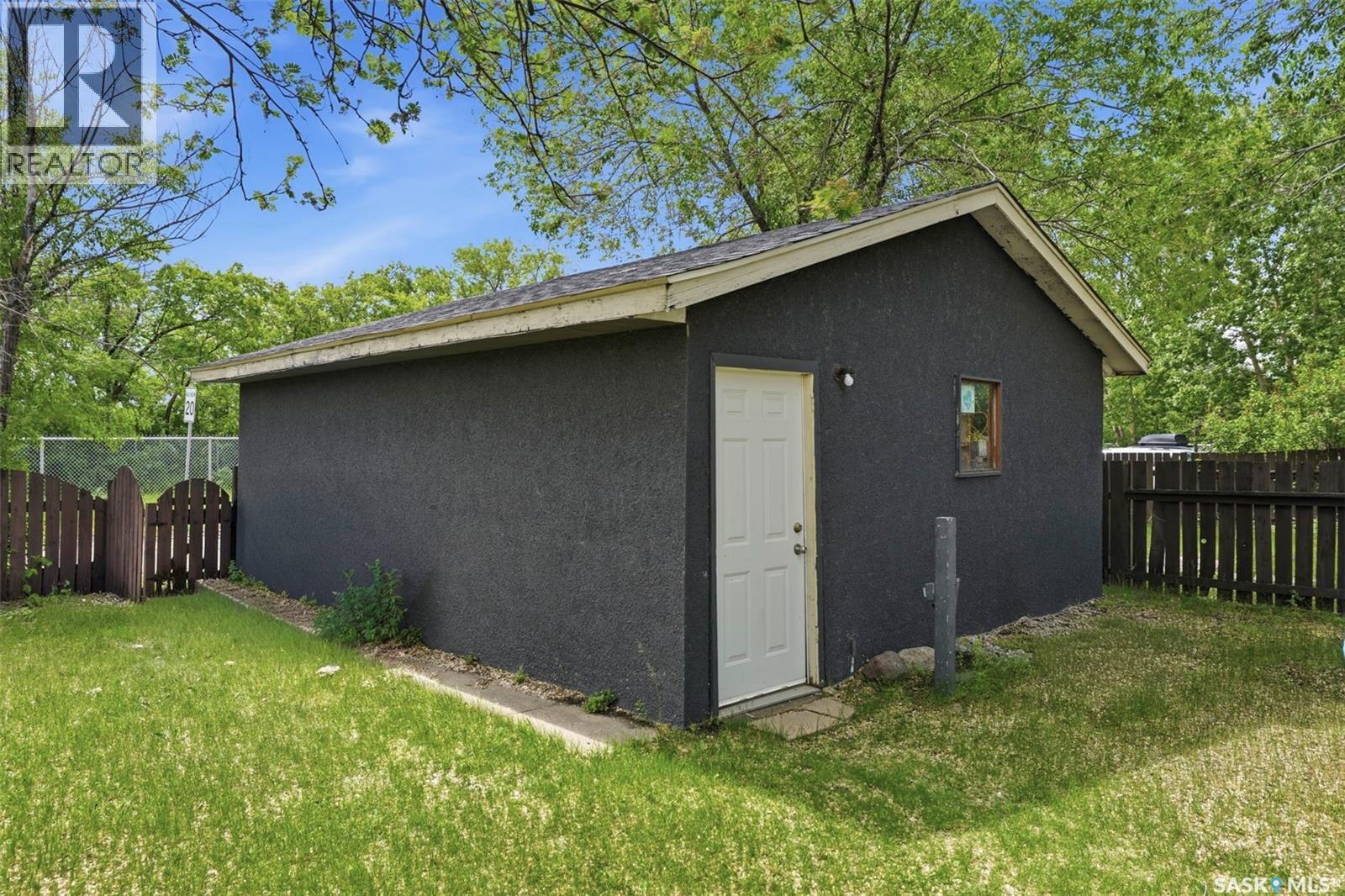 2638 Eastview, Saskatoon, SK