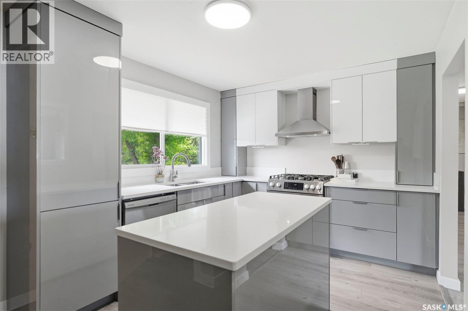 2638 Eastview, Saskatoon, SK