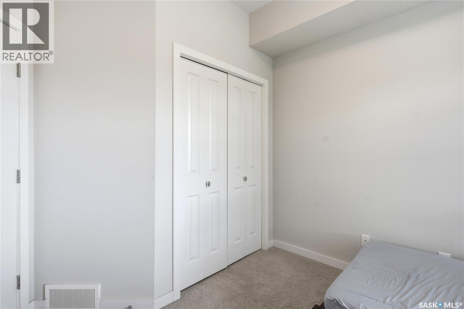 107 1120 Hampton Circle, Saskatoon, SK