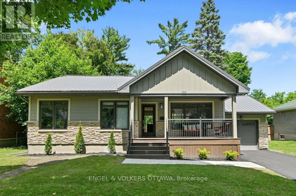 580 Thessaly Circle, Ottawa, ON