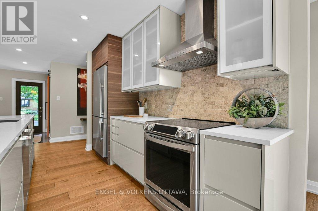 580 Thessaly Circle, Ottawa, ON