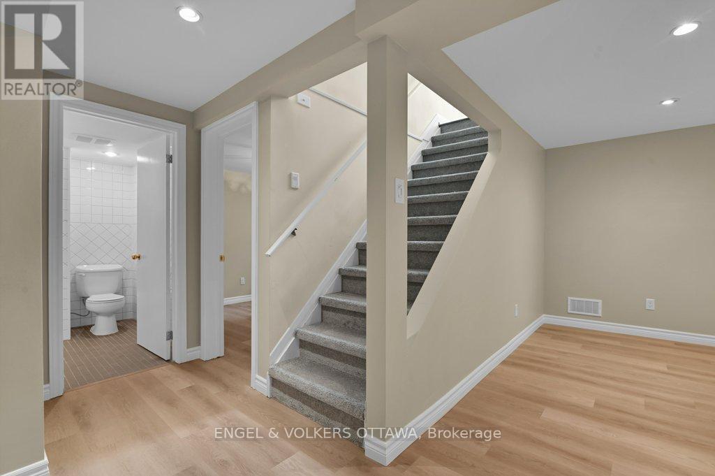 580 Thessaly Circle, Ottawa, ON