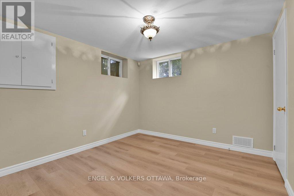 580 Thessaly Circle, Ottawa, ON