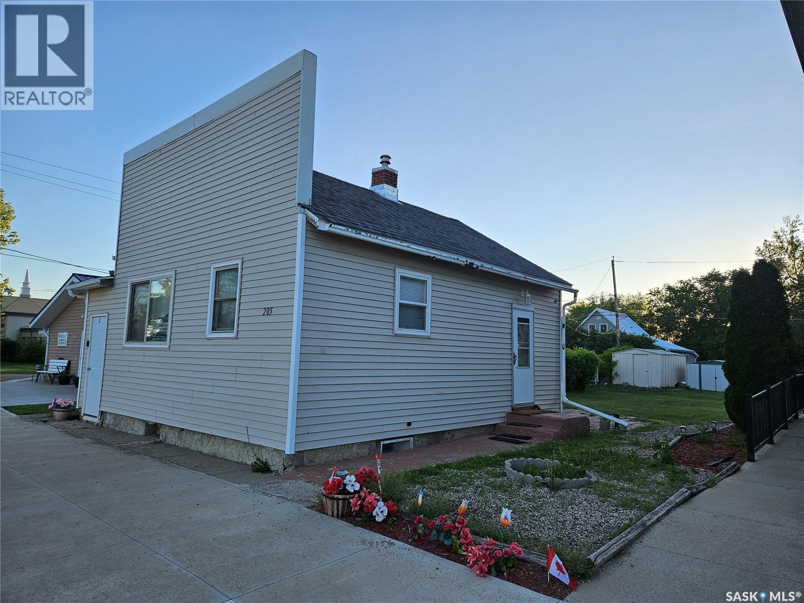 205 Main Street, Midale, SK