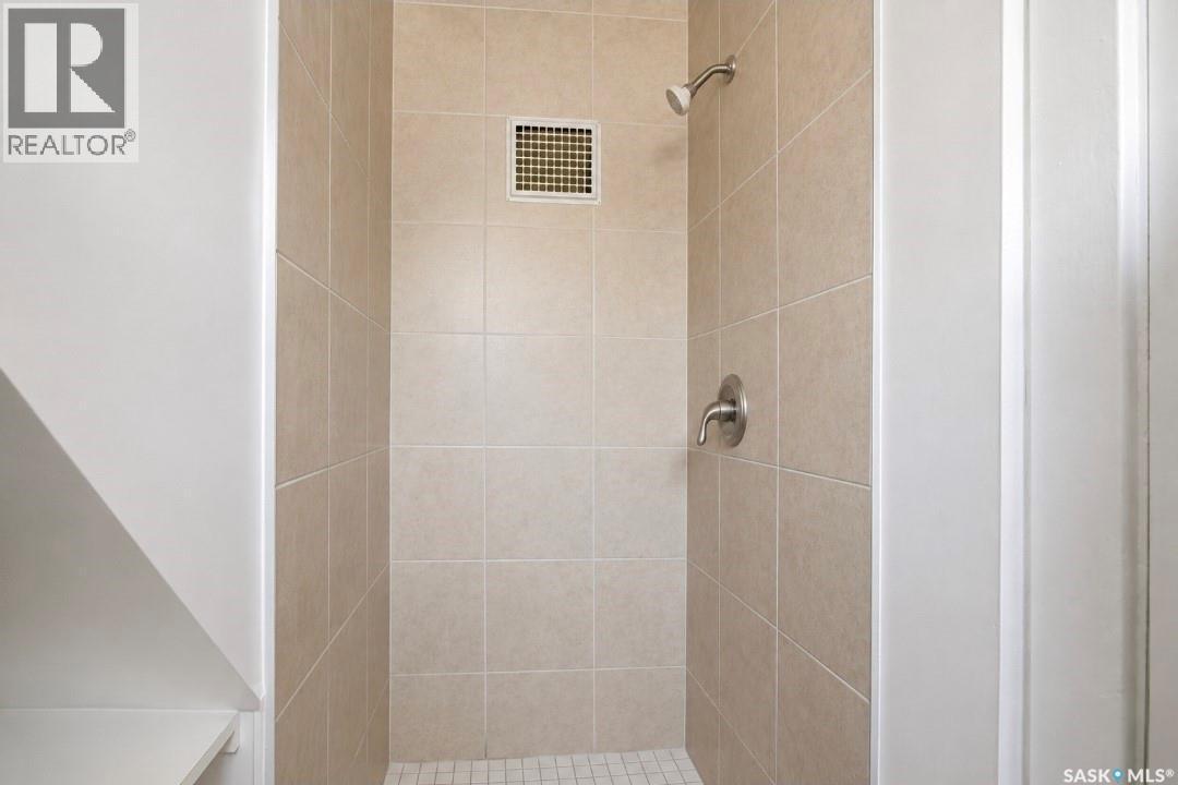 610 Albert Avenue, Saskatoon, SK
