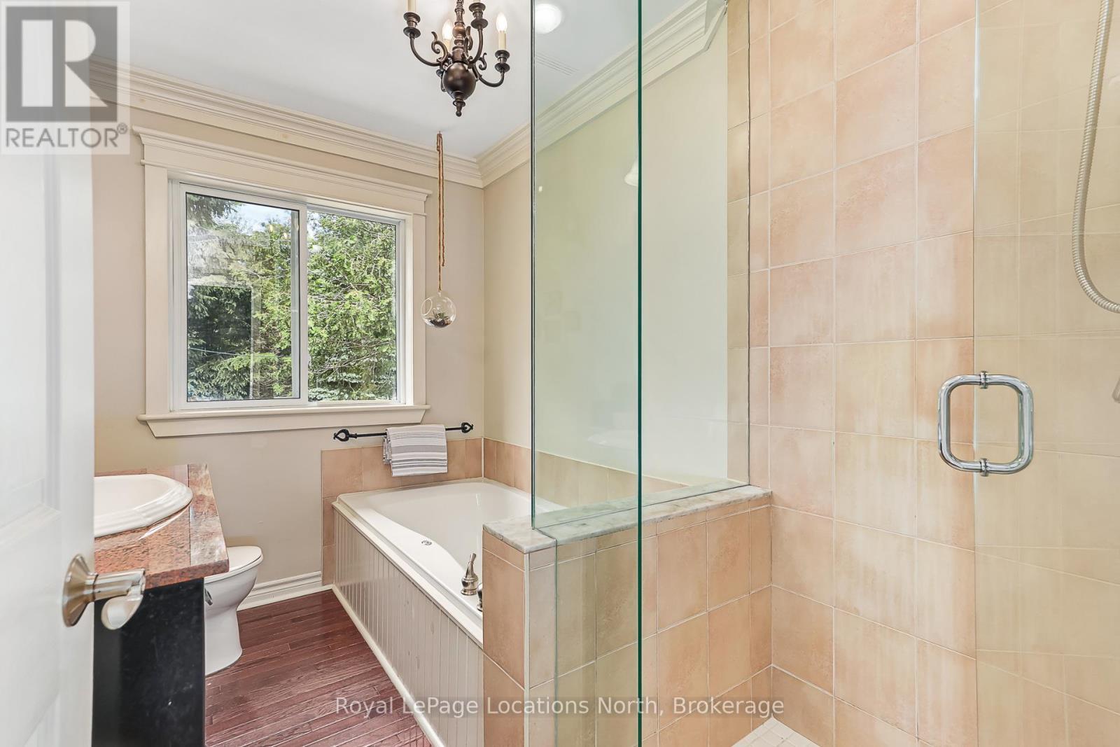 8366 Poplar Side Road, Clearview, ON - Indoor Photo Showing Bathroom