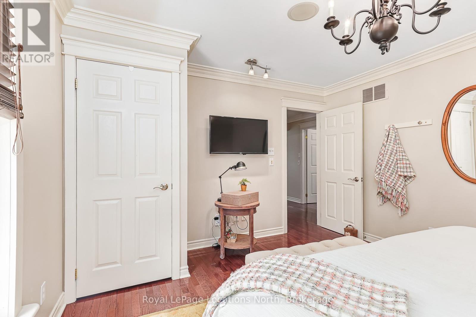Primary Bedroom - 8366 Poplar Side Road, Clearview, ON - Indoor Photo Showing Bedroom