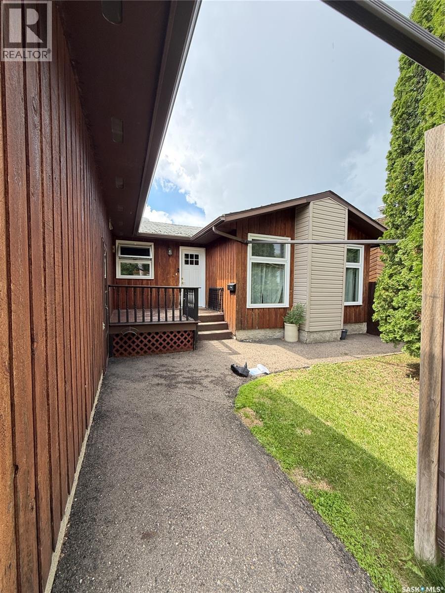 1801 Centennial Crescent, North Battleford, SK