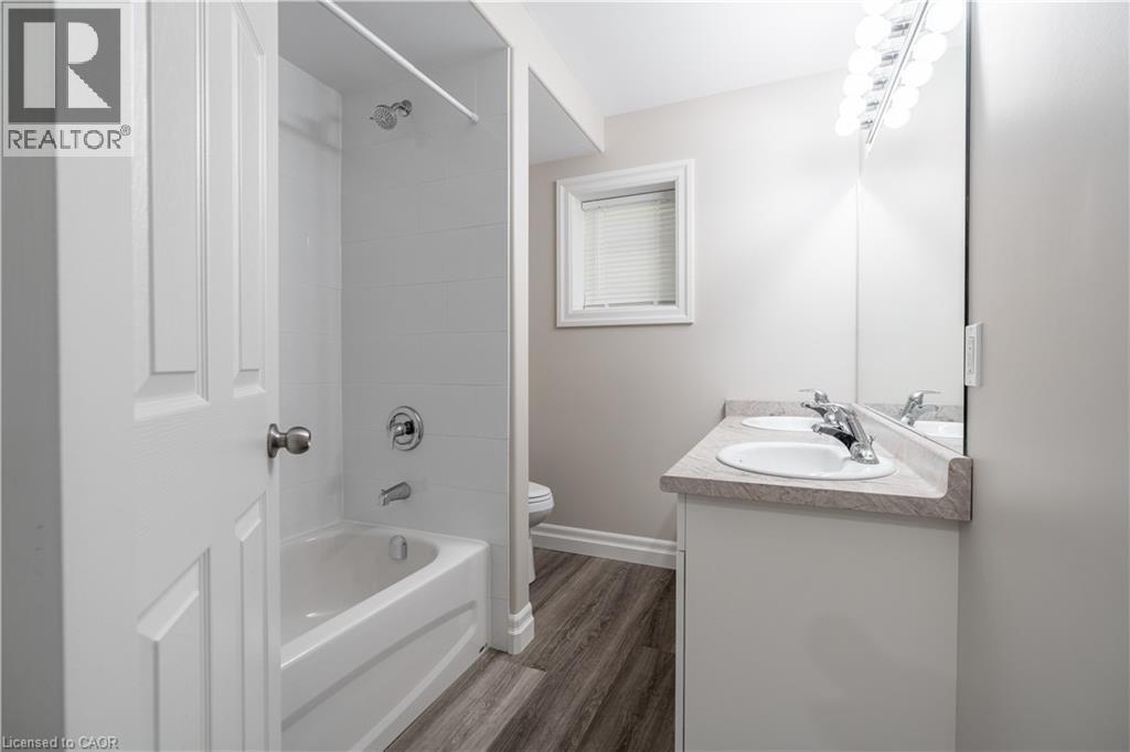 38 Viewpoint Avenue Unit# 2, Hamilton, ON