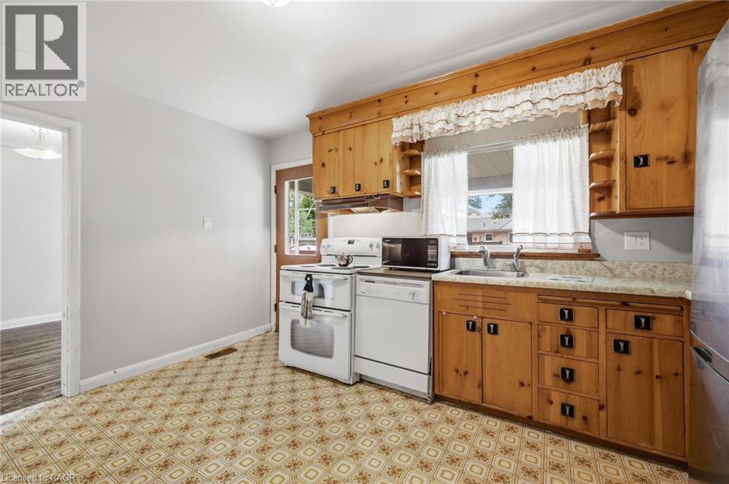 223 E River Road E, Kitchener, ON
