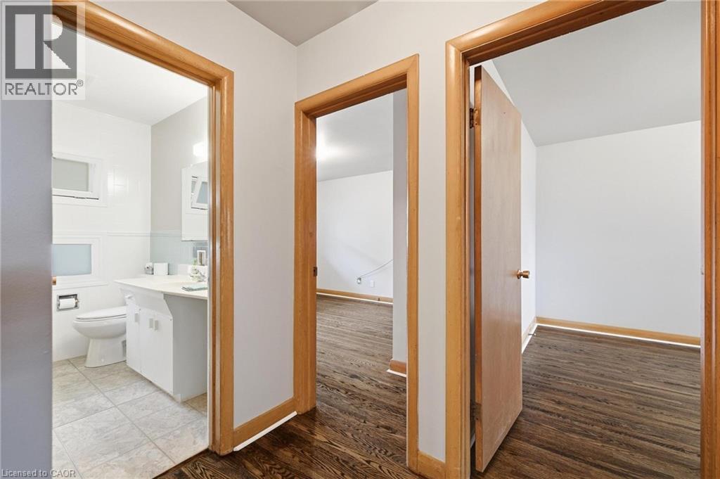 223 E River Road E, Kitchener, ON