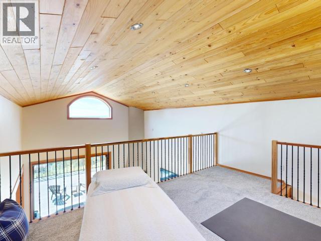 8116 Emmonds Road, Powell River, BC