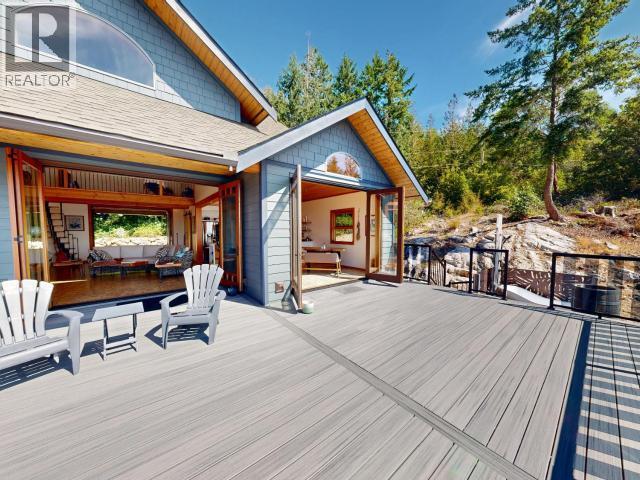 8116 Emmonds Road, Powell River, BC