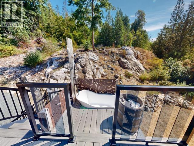 8116 Emmonds Road, Powell River, BC
