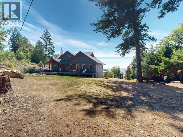 8116 Emmonds Road, Powell River, BC