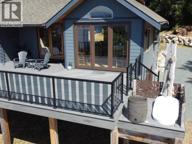 8116 Emmonds Road, Powell River, BC