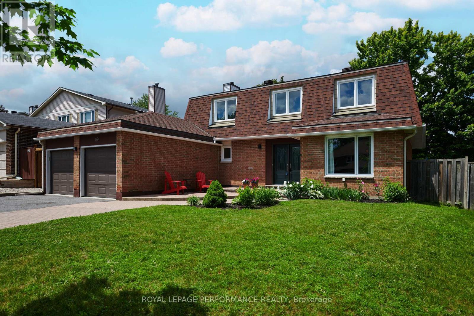 69 Hawk Crescent, Ottawa, ON