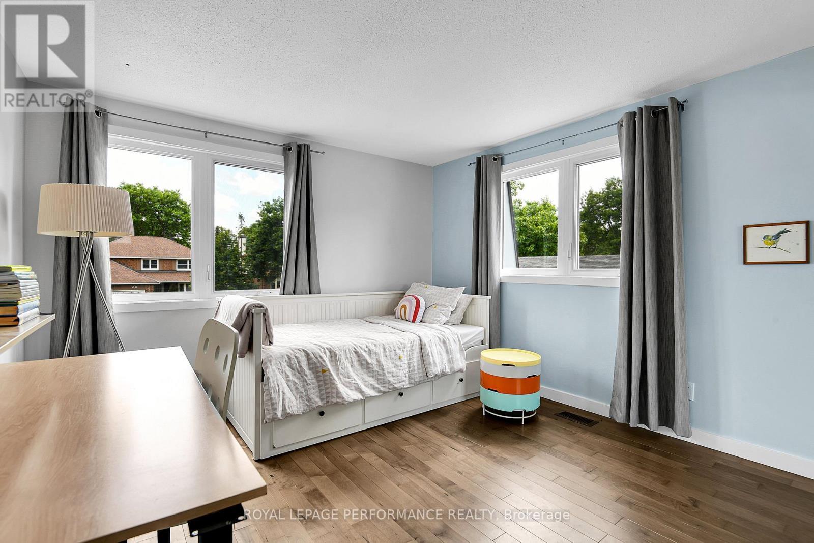 69 Hawk Crescent, Ottawa, ON