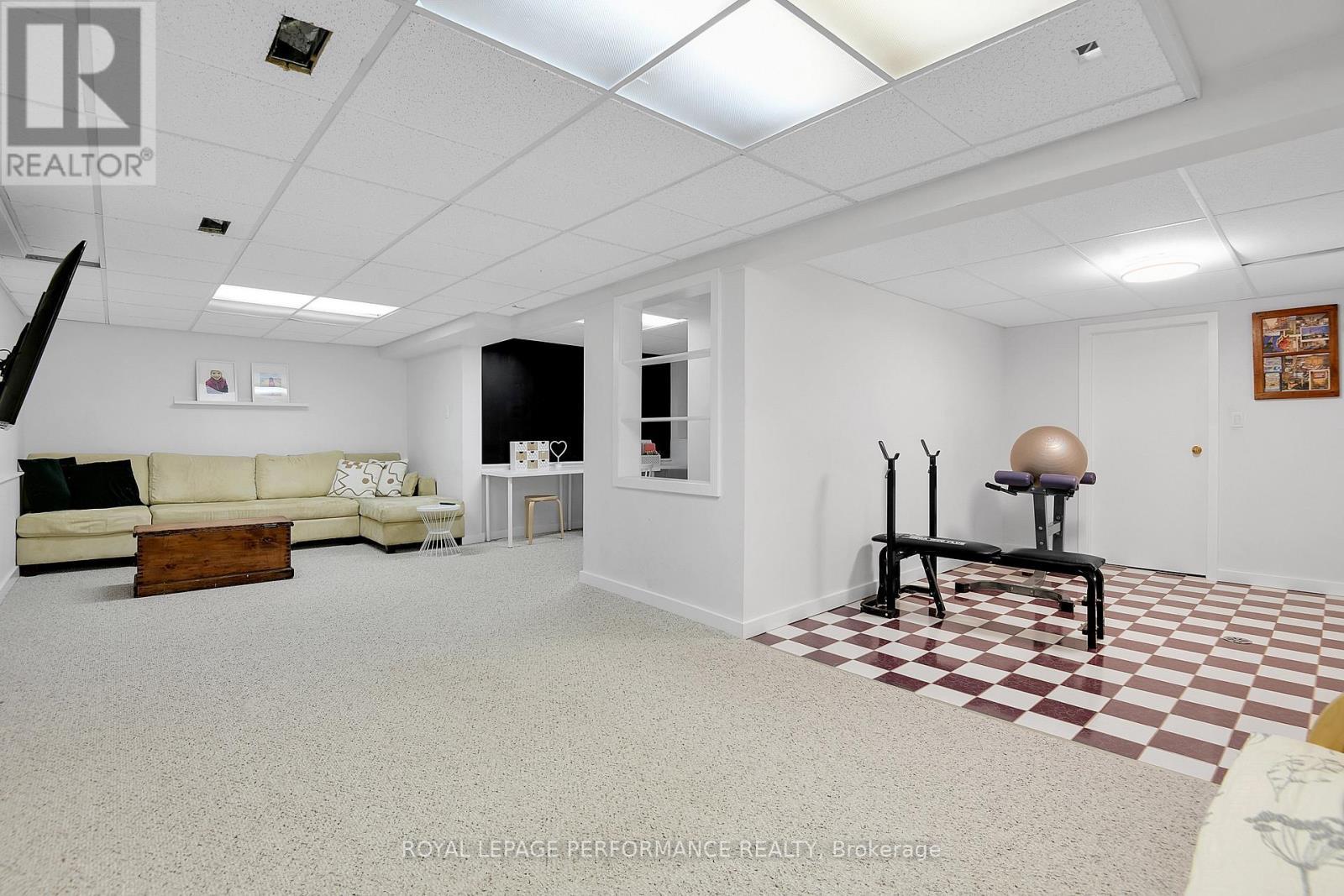69 Hawk Crescent, Ottawa, ON