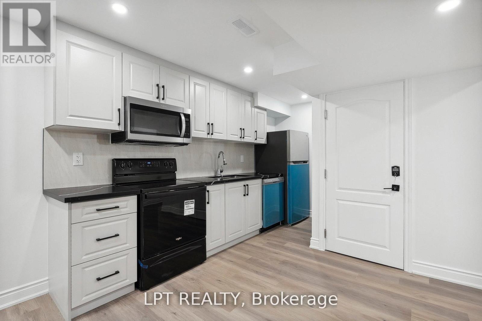 Lower - 140 Springvalley Crescent, Hamilton, ON