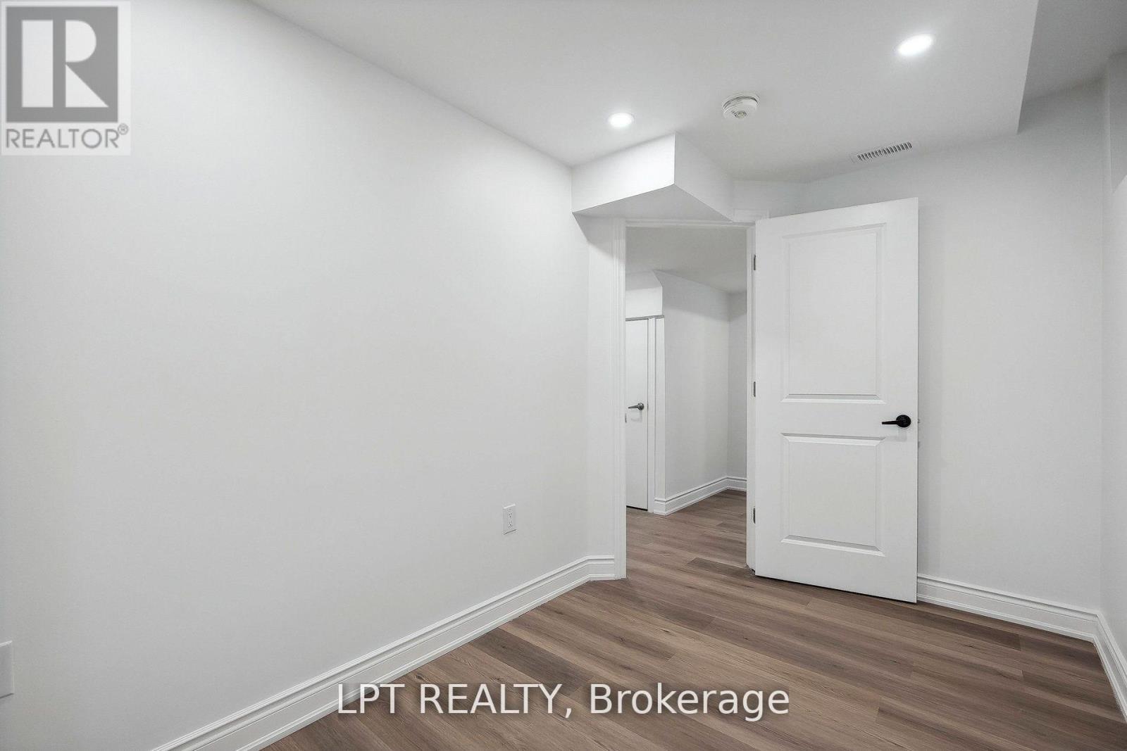 Lower - 140 Springvalley Crescent, Hamilton, ON