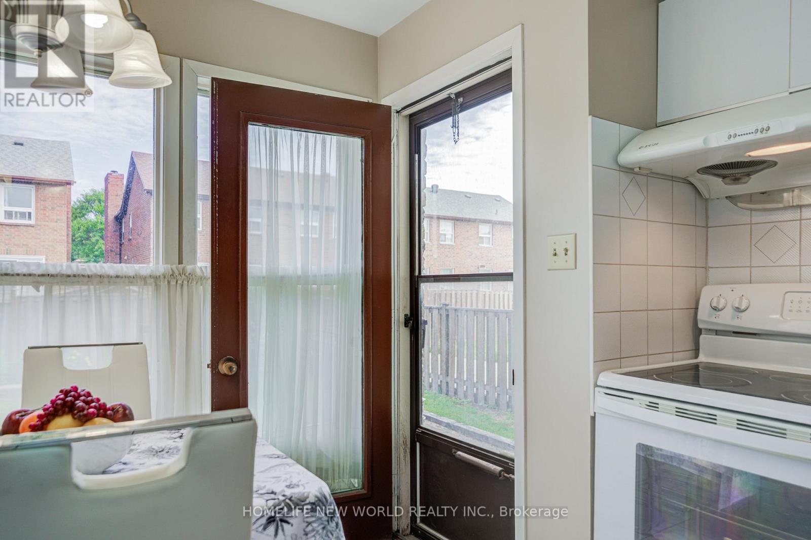 129 Sandyhook Square, Toronto, ON