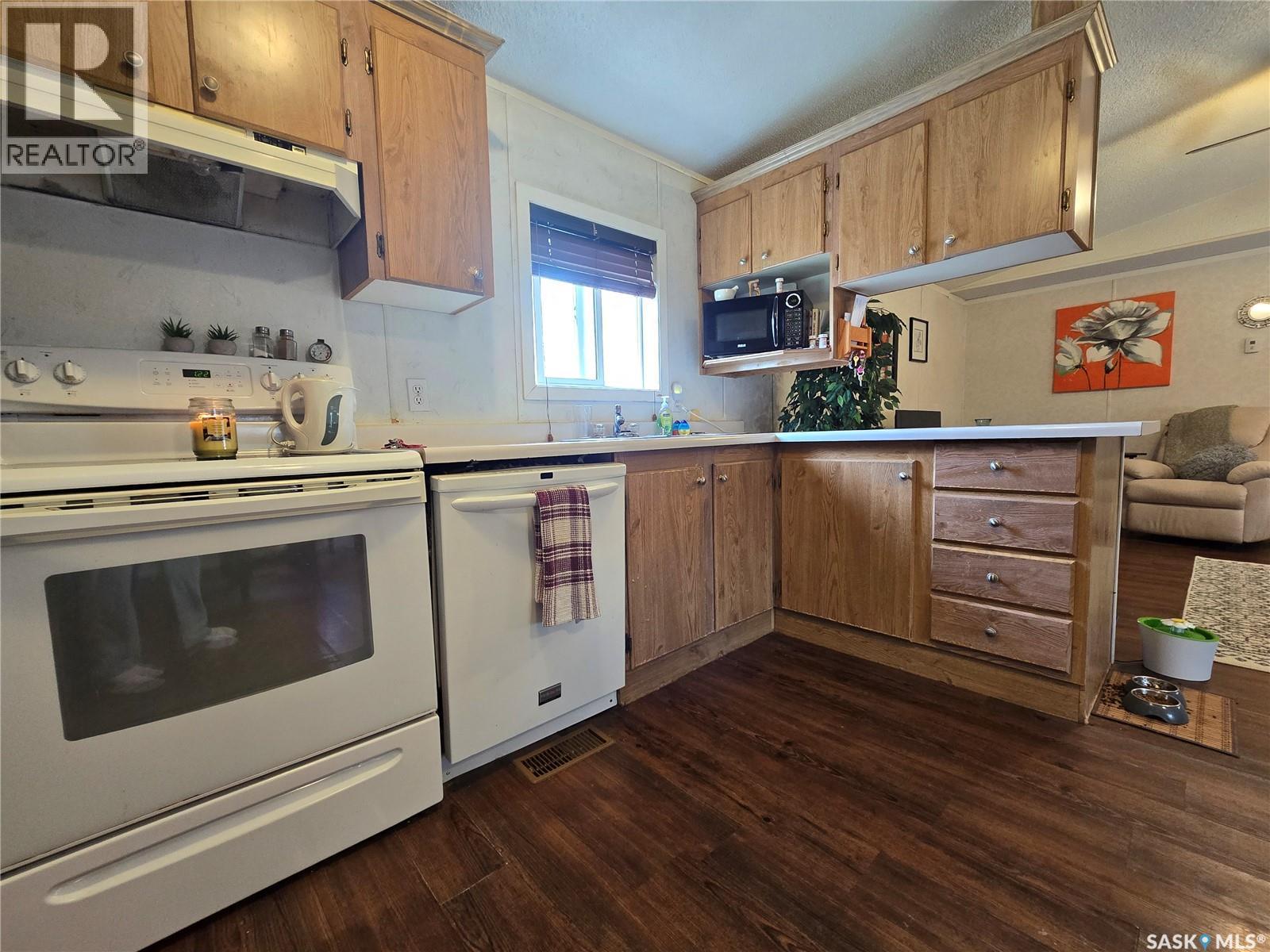 53 106 1St Avenue Sw, Weyburn, SK