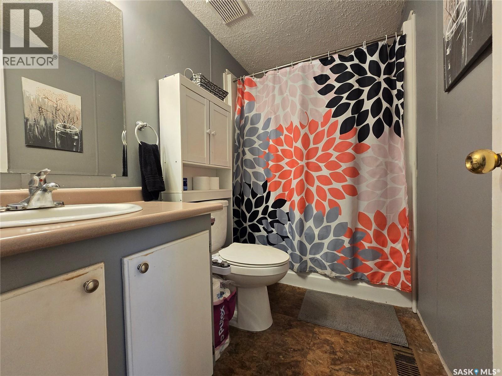 53 106 1St Avenue Sw, Weyburn, SK
