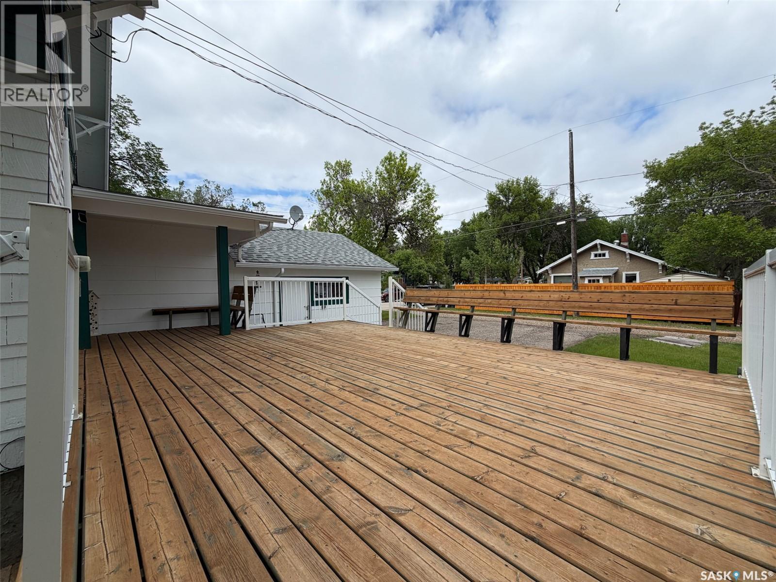692 2Nd Street E, Shaunavon, SK