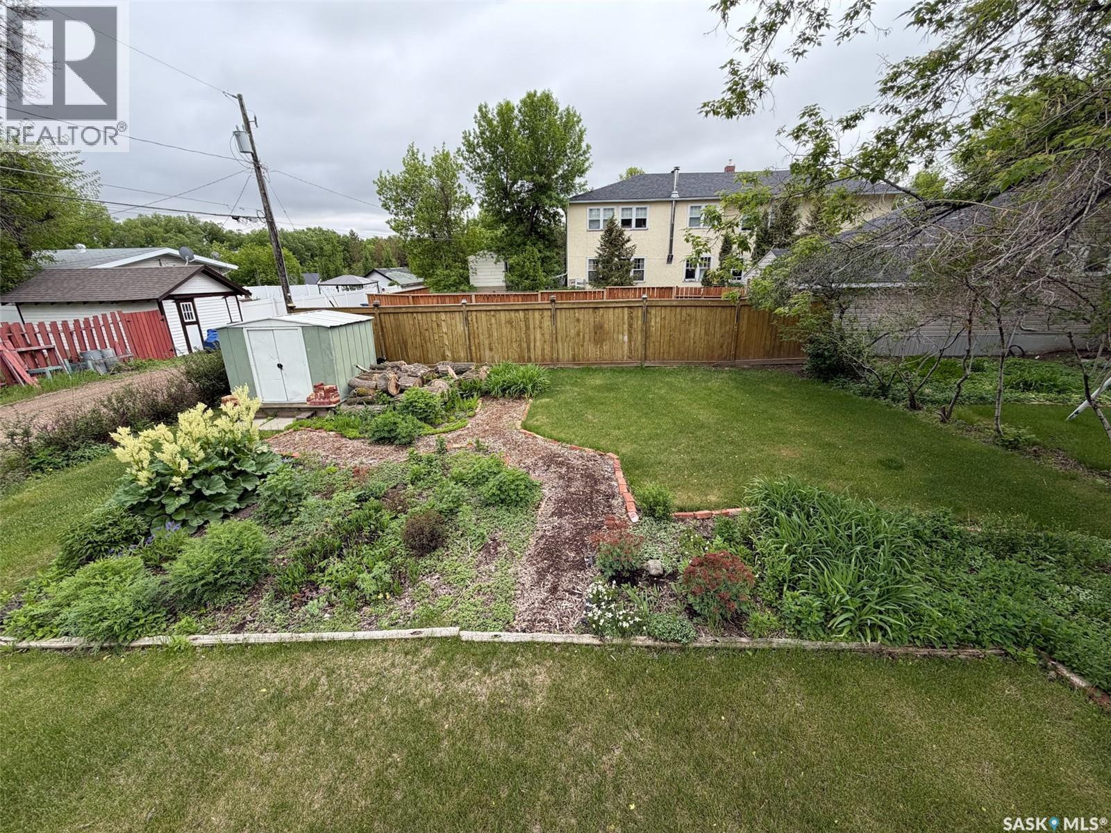 692 2Nd Street E, Shaunavon, SK