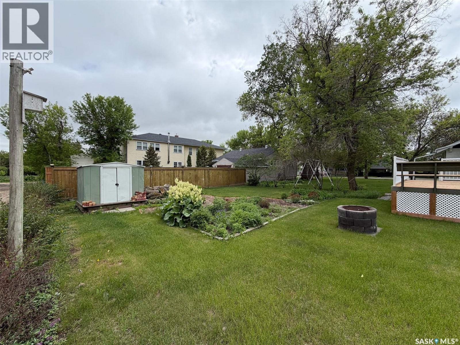692 2Nd Street E, Shaunavon, SK