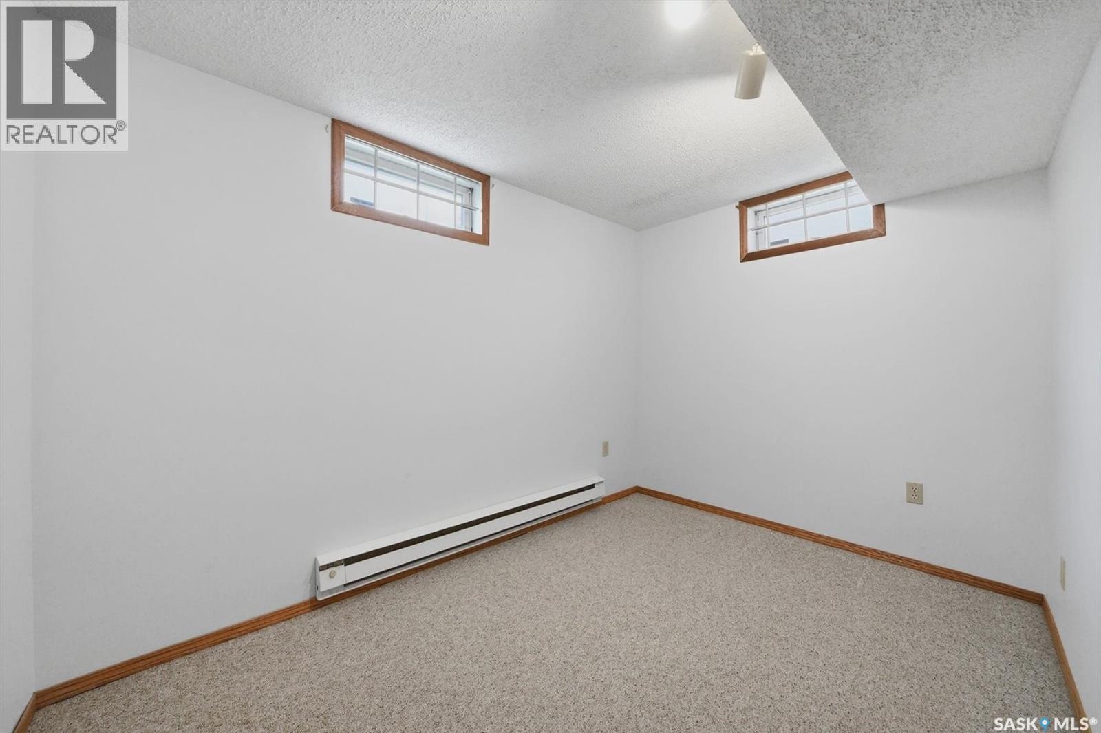 99 Howell Avenue, Saskatoon, SK