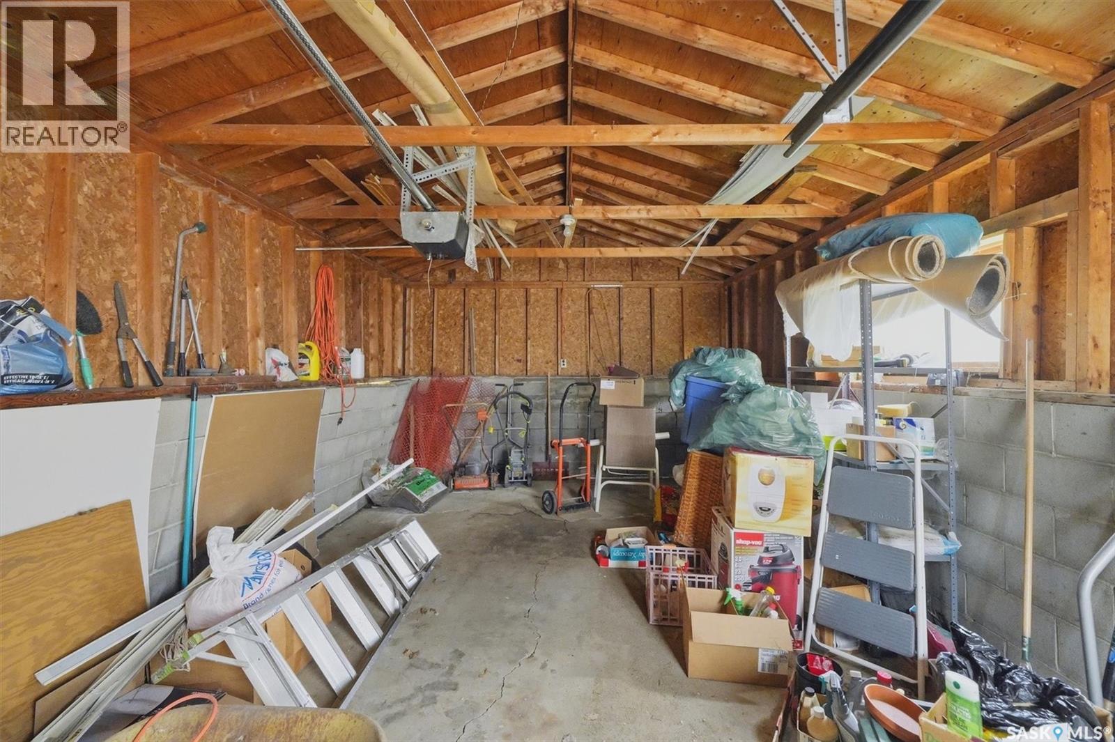 99 Howell Avenue, Saskatoon, SK