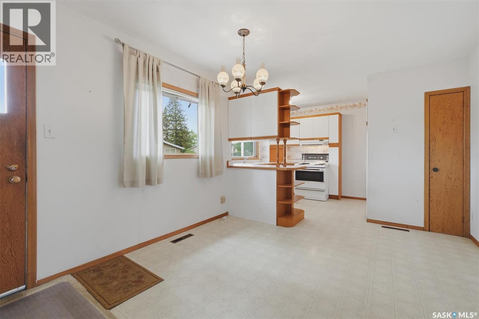 99 Howell Avenue, Saskatoon, SK