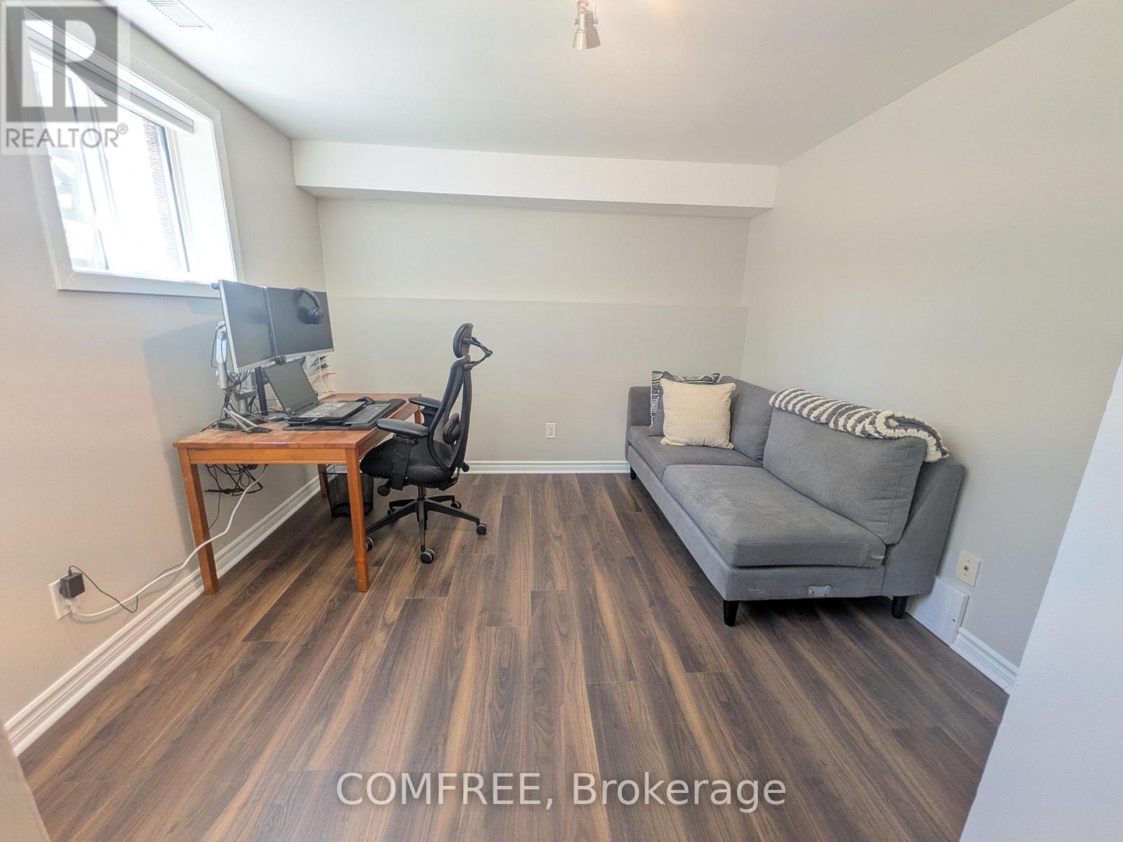 8B Forester Crescent, Ottawa, ON