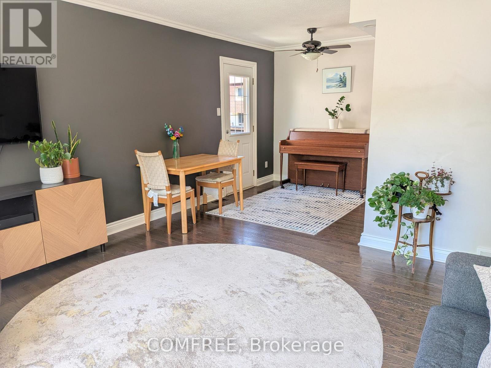 8B Forester Crescent, Ottawa, ON