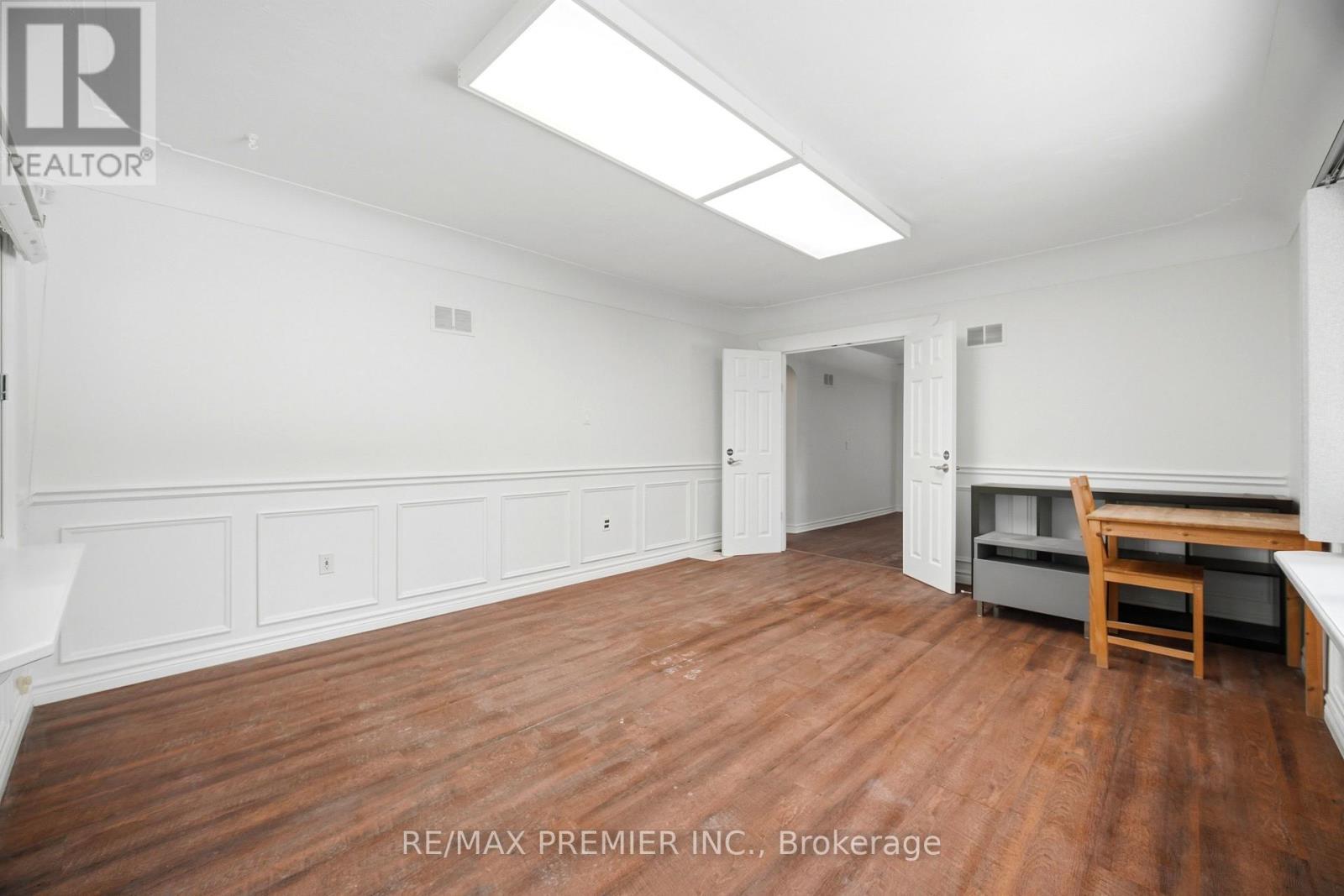 16 William Street, Hamilton, ON
